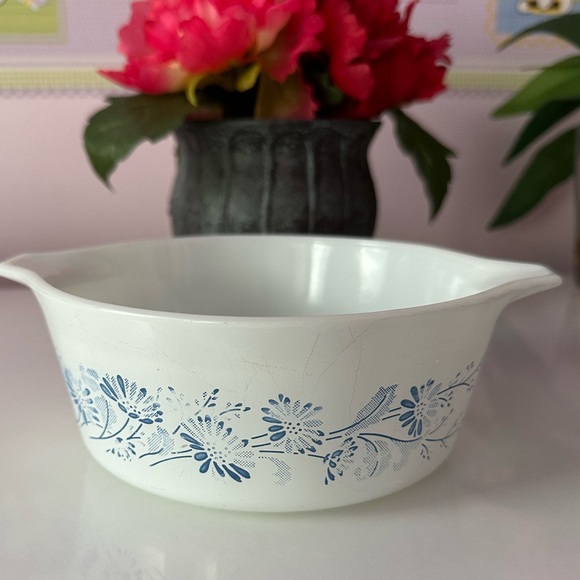 Pyrex | Kitchen | Vintage Pyrex Colonial Mist White 474 Casserole ...